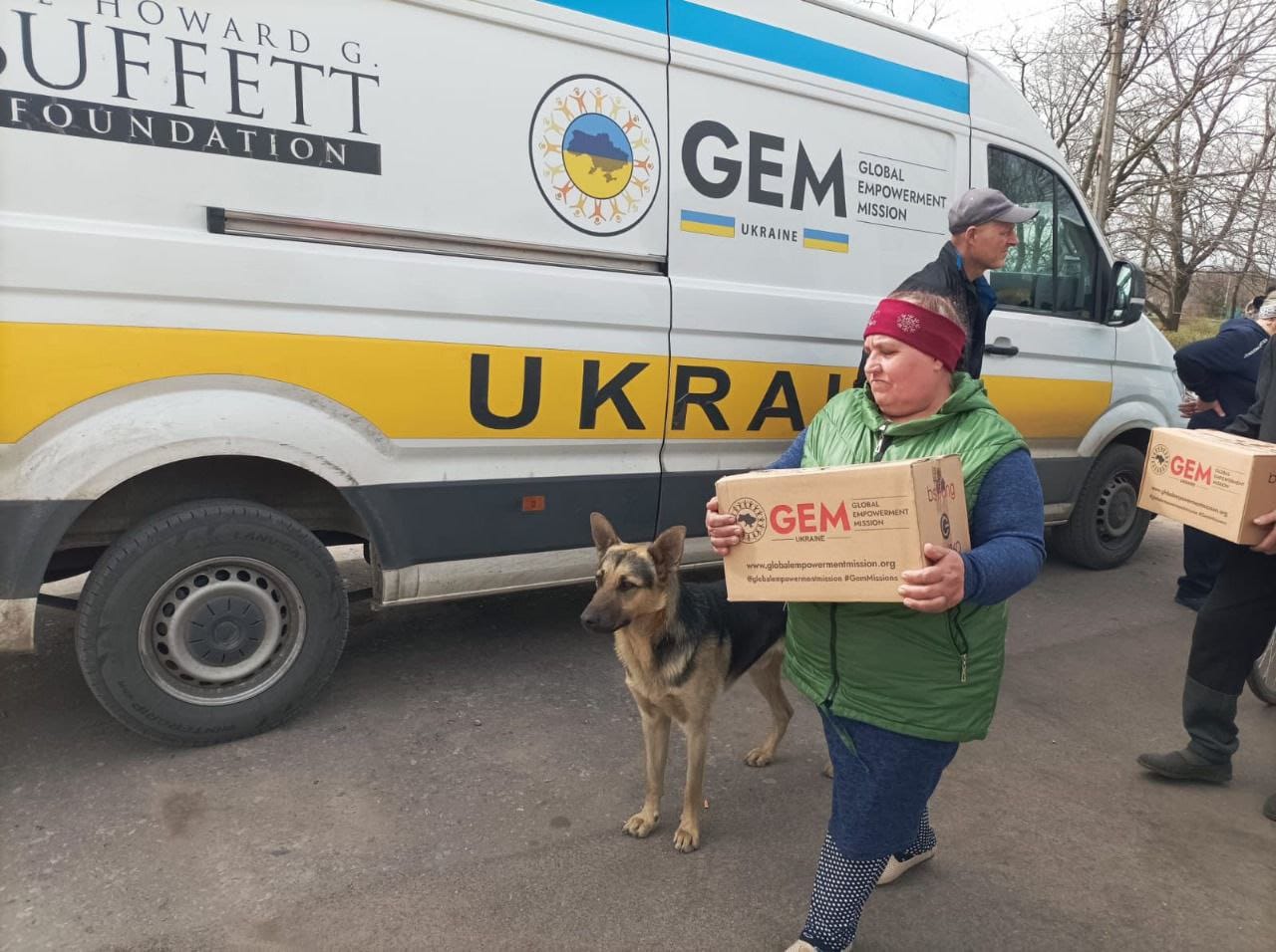 На Донеччині мешканцям громад продовжують надавати гуманітарну допомогу