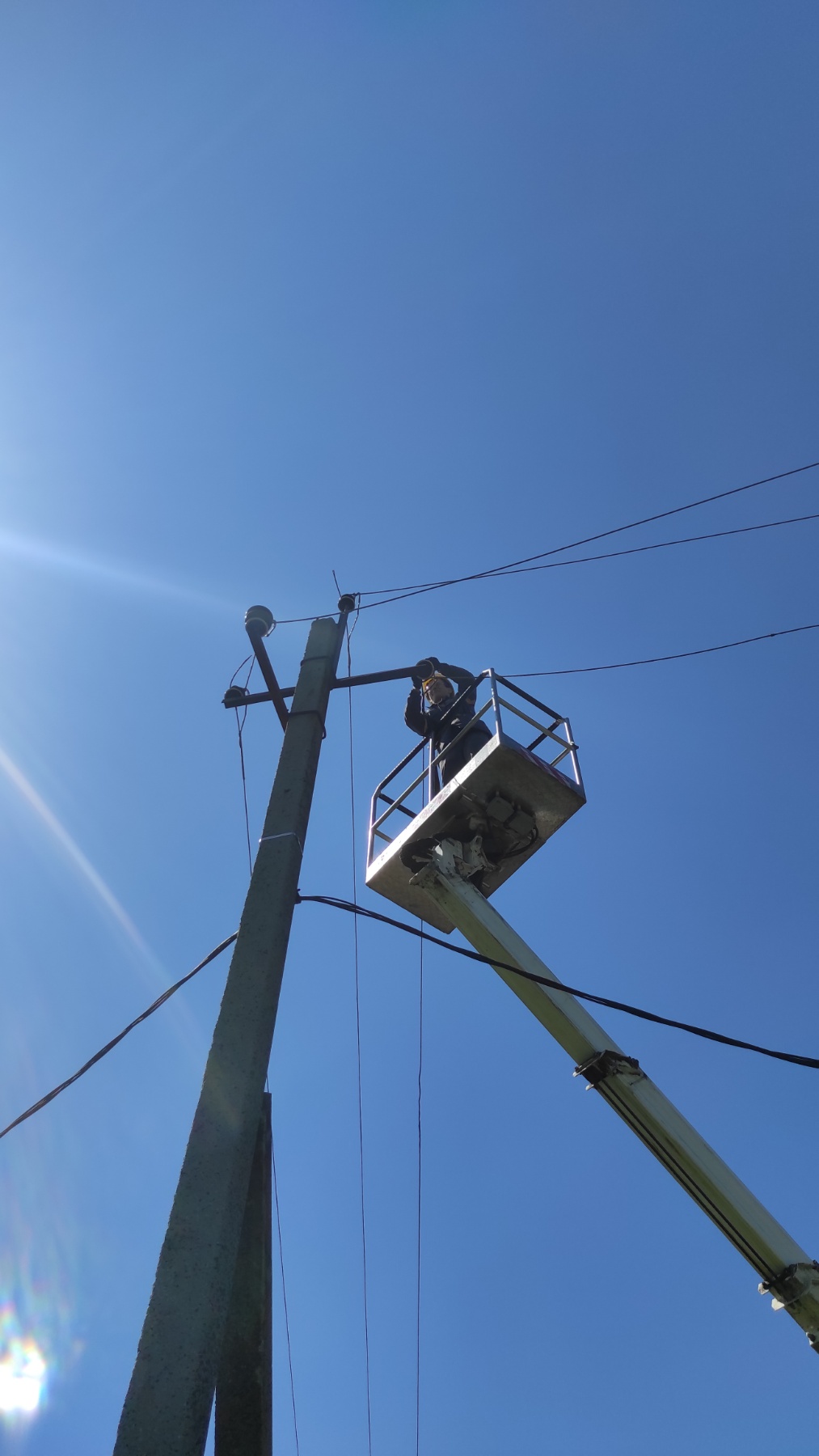 За вчора  ДТЕК Донецькі електромережі зміг повернути світло у 6 населених пунктів