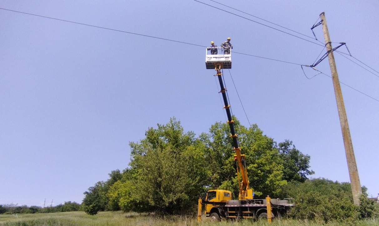 За тиждень ДТЕК Донецькі електромережі повернув світло у майже 91 тисячу домівок